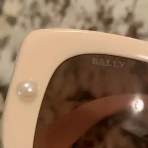 BALLY Cream Colored Double B Oversized Sunglasses Bally | Accessories | Bally Cream Colored Double B Oversized  main image 3